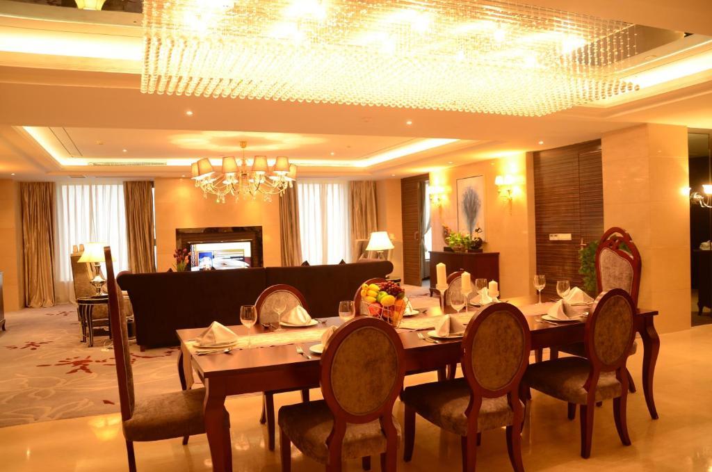 House International Hotel เฉิงตู ภายนอก รูปภาพ